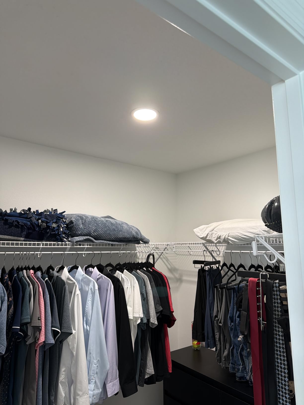 HALO HLB Canless LED Recessed Lighting 6 inch 5CCT Lumen Select 6PK | wafer light, IC-rated, AIR-TITE, wet rated for soffit/shower light, 800/1000/1200lm, 2700K-5000K, New Construction/Remodel customer photo 1