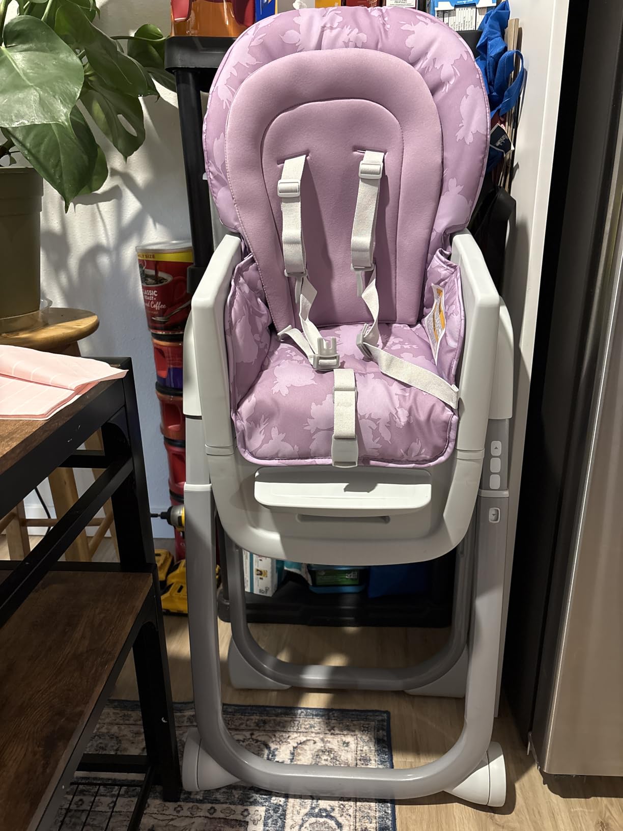Graco DuoDiner DLX 6-in-1 Convertible High Chair, Infant to Toddler Booster & Youth Stool, Adjustable Height & Recline, Easy Clean Tray Insert, Arlo customer photo 1