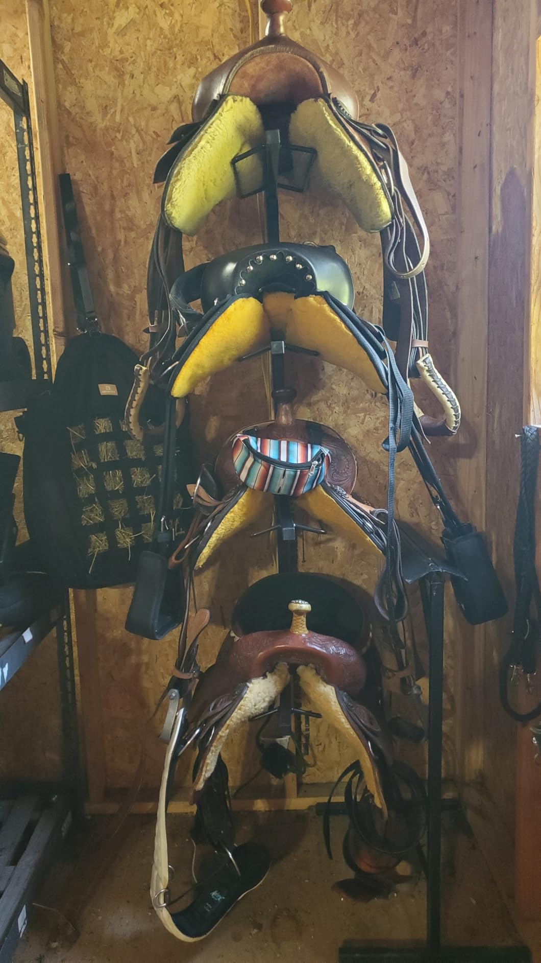 VEVOR Freestanding Saddle Stand, 30 x 30 x 68.5 in, 3 Tiers Saddle Rack, Heavy Duty Saddle Blanket Holder with Removable & Rotating Tiers, English & Western Saddle Rack for Tack Room Organization customer photo 2