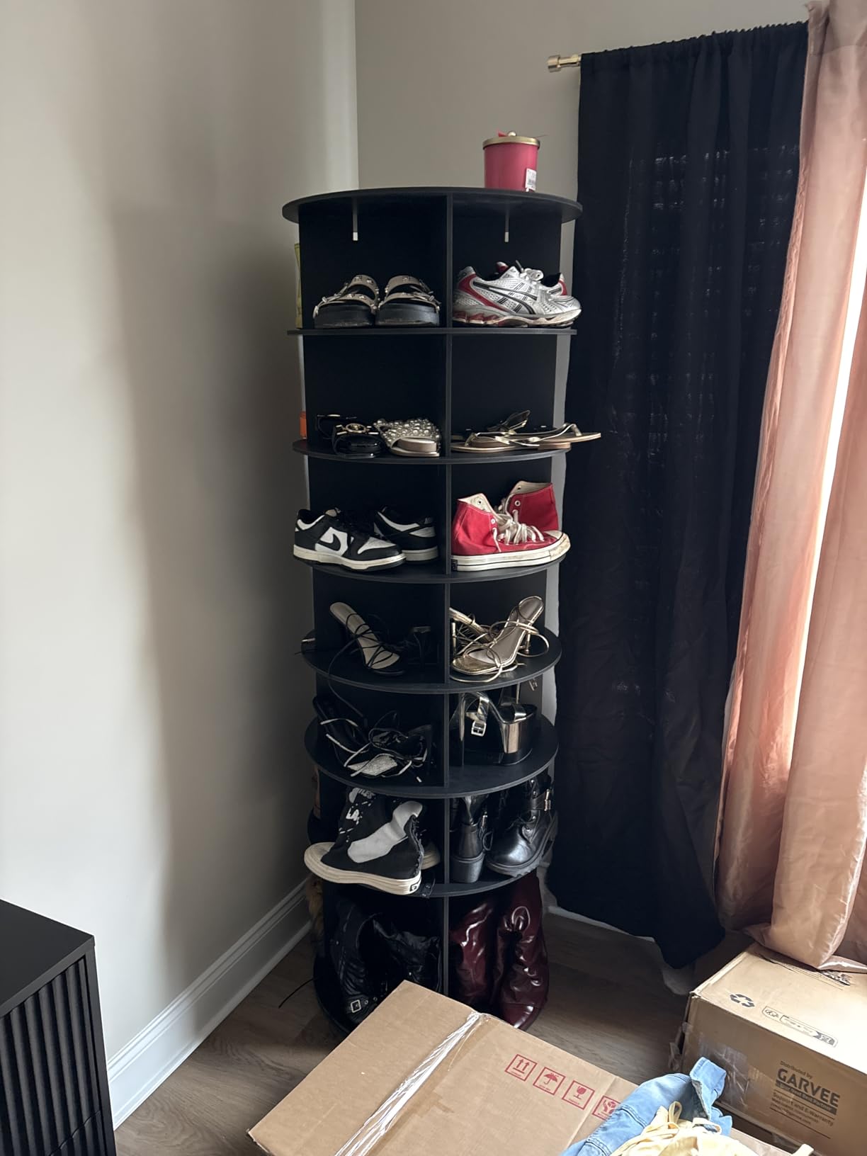 VEVOR 7 Tiers Rotating Shoe Rack Tower, 360° Spinning Shoe Rack, Revolving Storage Round Carousel Display, Freestanding Lazy Susan Organizer Display for Bedroom, Living Room, Entryway, Closet, White customer photo 2
