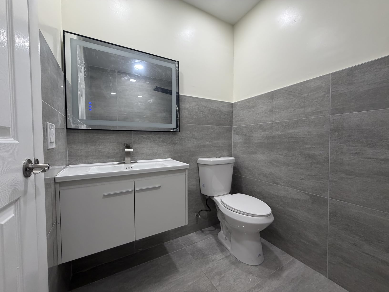 32 Inch Floating Bathroom Vanity with Sink, LED Lights & Cabinet, Black customer photo 1