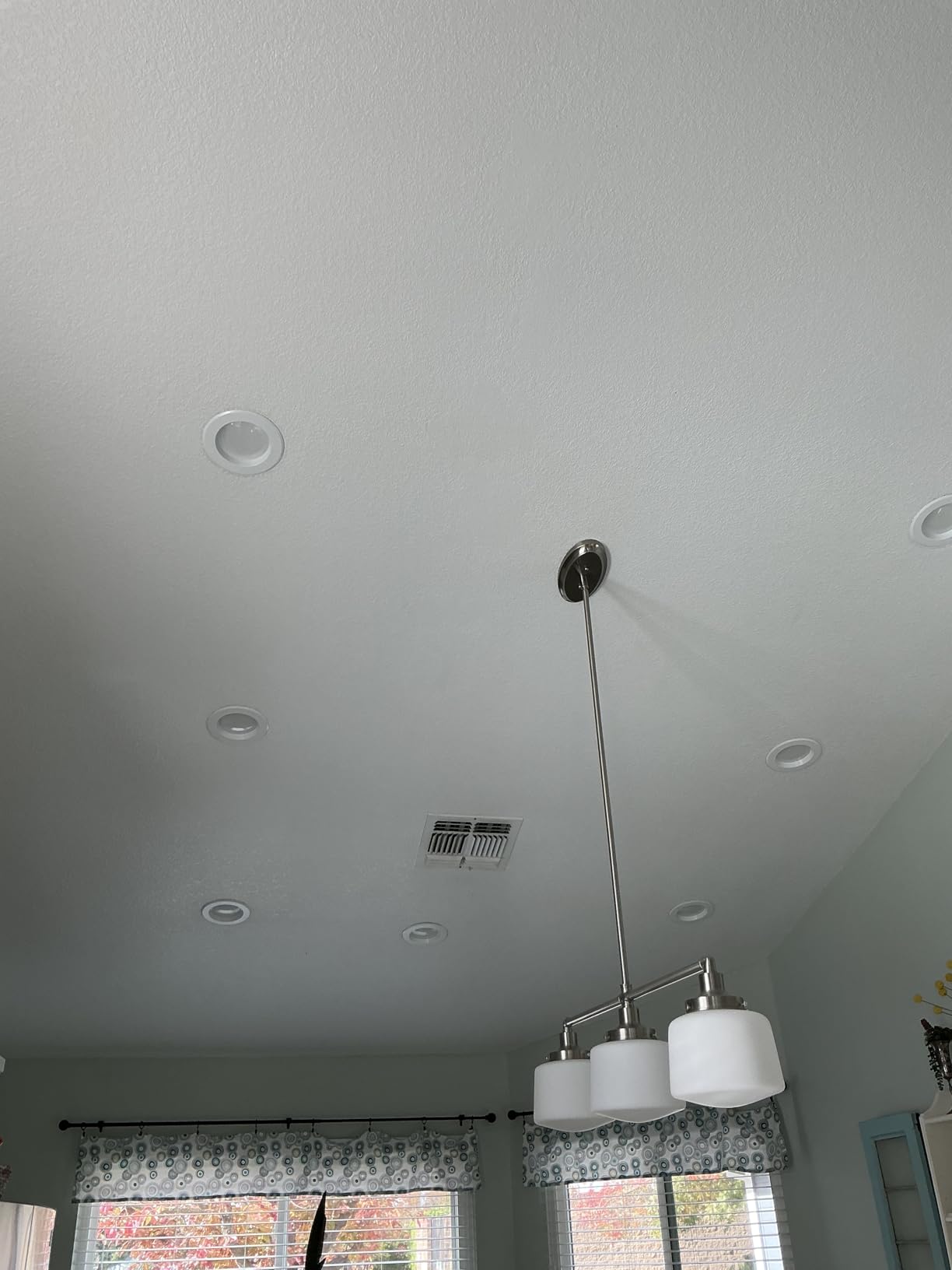 Feit Electric 5/6in LED Recessed Downlight Retrofit Kit, 75W Eq, Dimmable, Adjustable White 2700K-5000K, 90 CRI, 925 Lumens, 50,000-Hour Lifetime, E26 Adapter, 6 Pack customer photo 2
