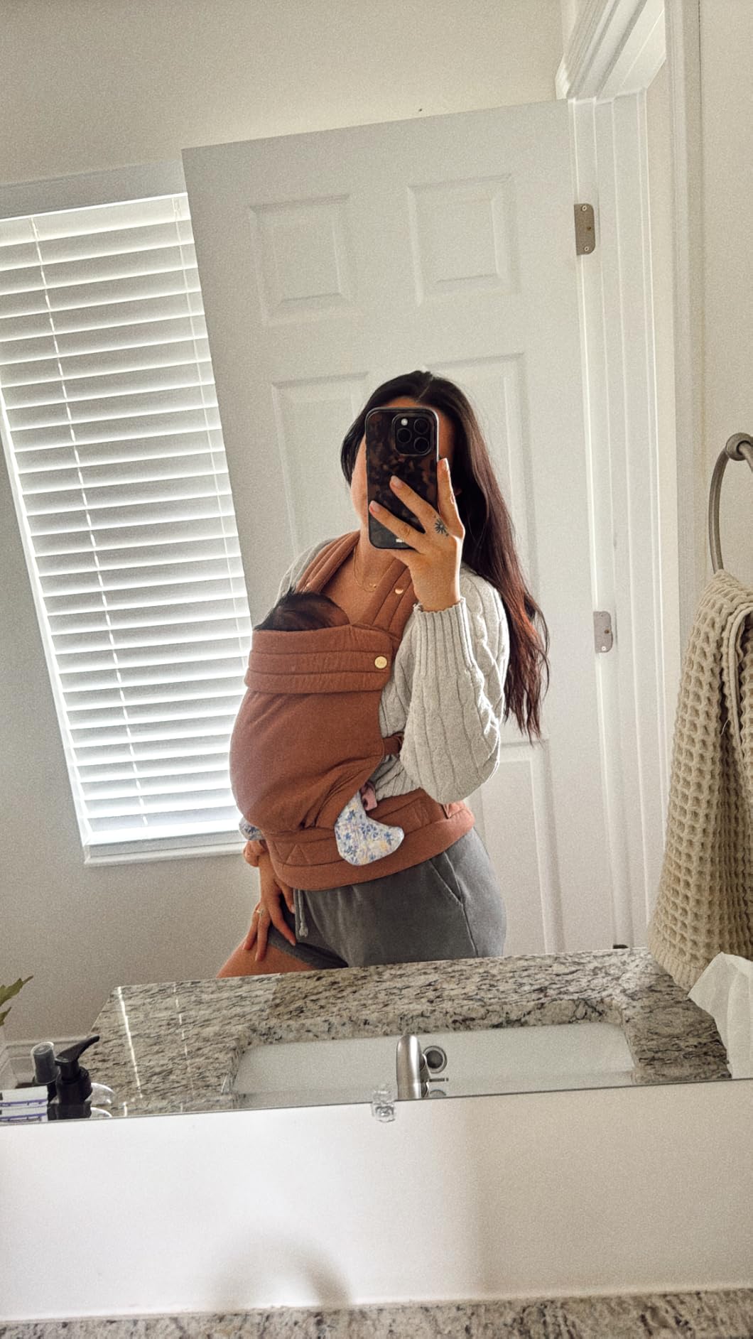 Mabē Monarch Ergonomic Baby Carrier – Premium Cotton Soft Structured Newborn to Toddler Carrier with Hip-Healthy Design, 3 Carry Positions (9-46 lbs), Lightweight & Breathable, (Ivory) customer photo 2