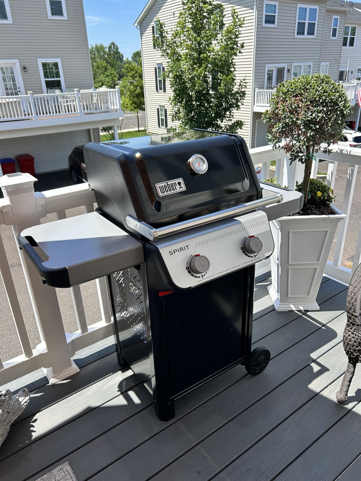 Weber® Spirit® E-210 Gas Grill, Outdoor Cooking, Small Propane Grill, Black customer photo 1