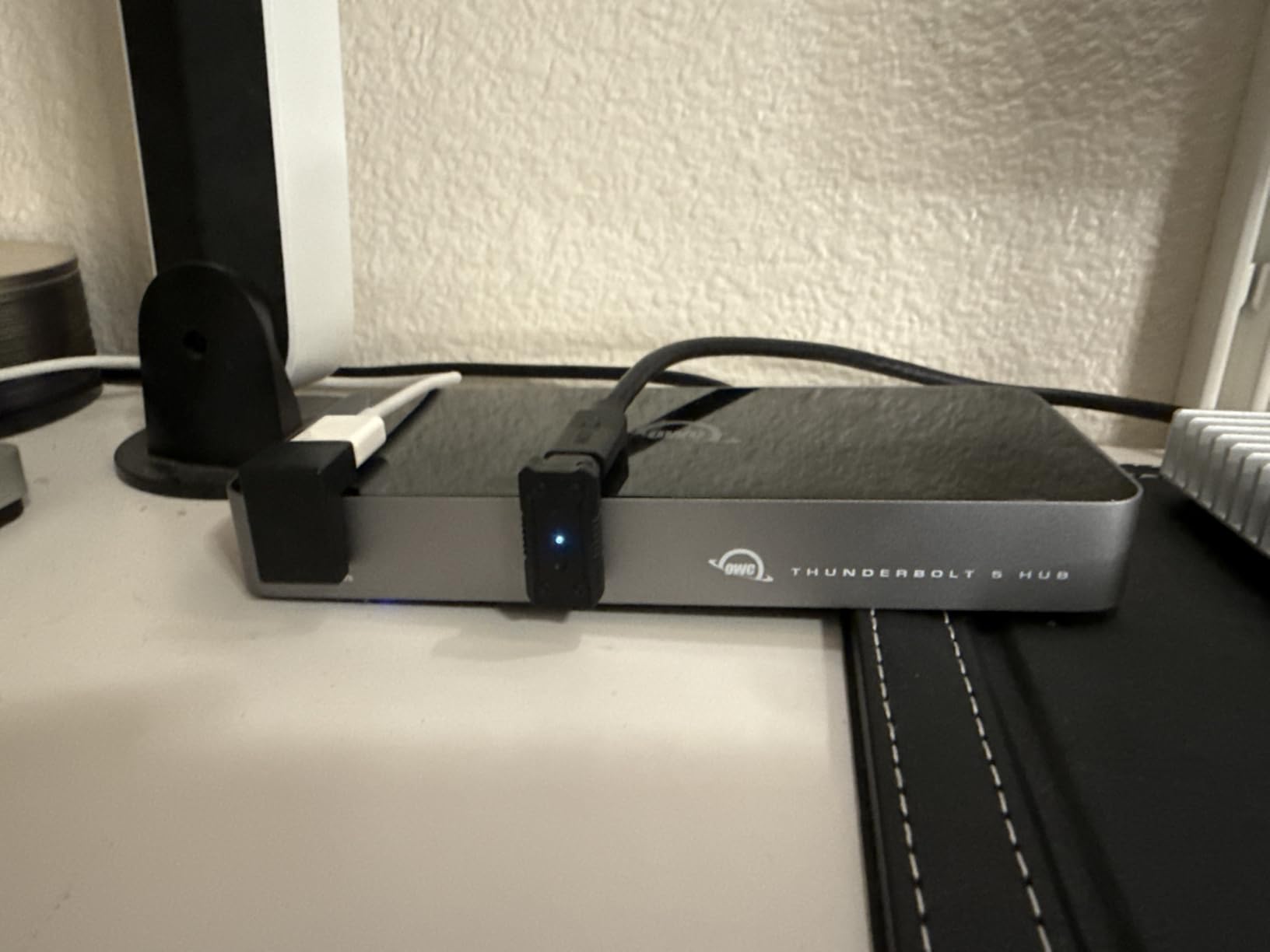 OWC Thunderbolt 5 Hub 5-Port Connectivity Solution | 4x Thunderbolt 5 80/120Gb/s - Up to 140W PD - USB-A 10Gb/s - Compatible with Thunderbolt 5/4/3, USB4 & USB-C customer photo 1
