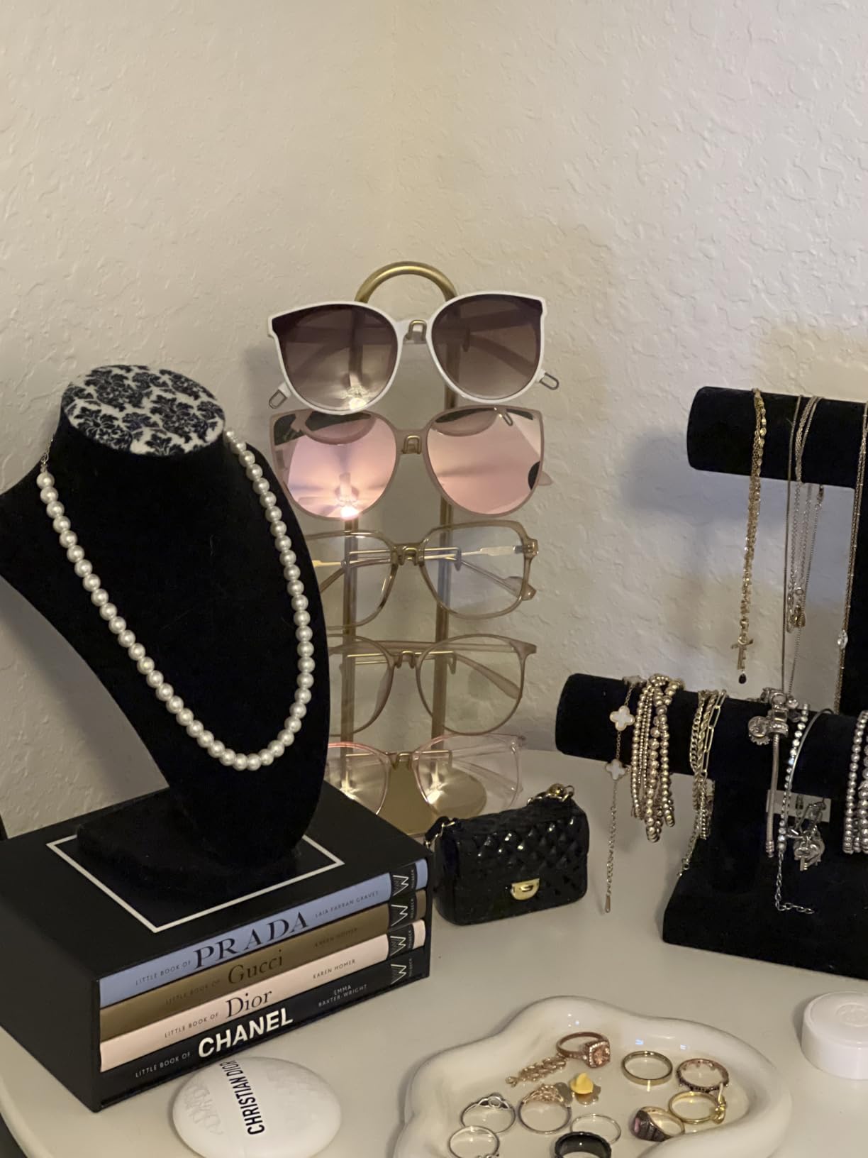 Metal Sunglass Organizer,Glasses Holder,Eyeglass Holder,Sunglass Storage Eyeglasses Rack Metal Frame for 5 Pairs (1, Gloden) customer photo 1