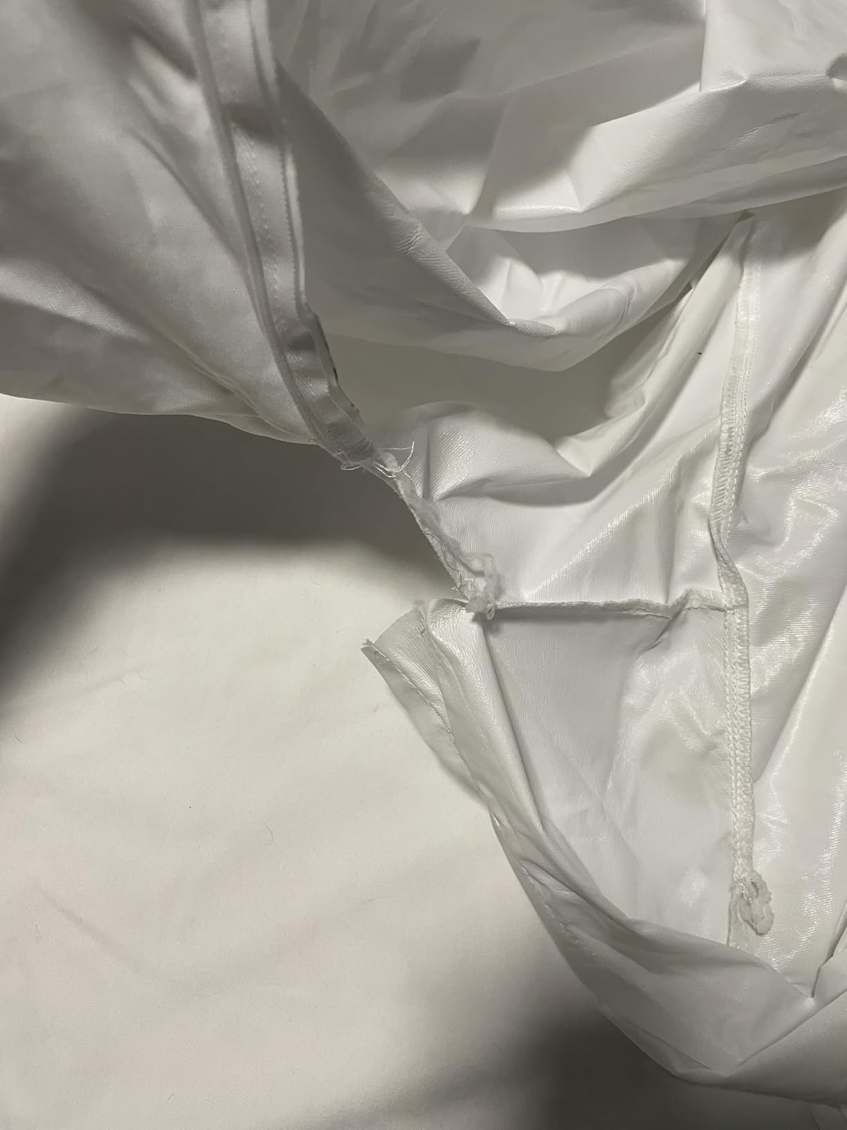 Amazon Basics Zippered Mattress Encasement - Waterproof, Queen customer photo 1