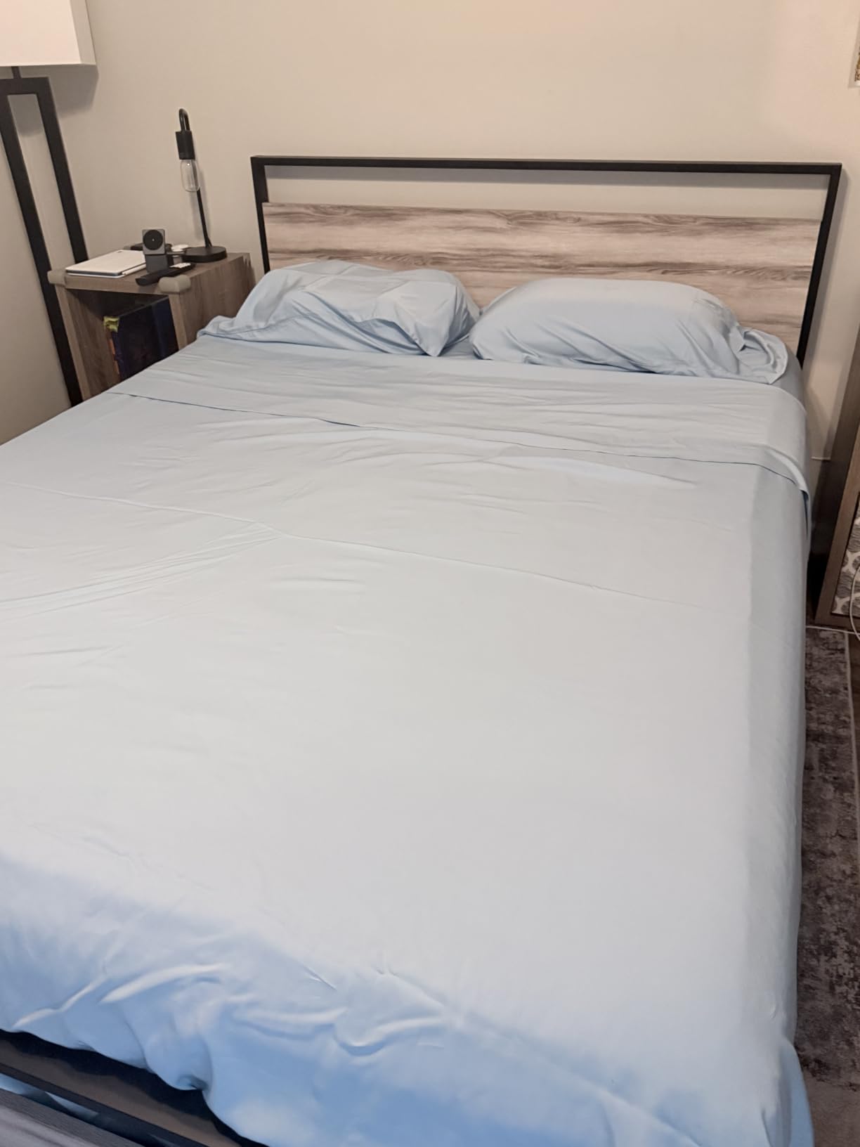 Bambaw 100% Viscose Derived from Bamboo Sheets Queen Size Set - 4pcs Cooling Sheet Set, Super Soft Sheets Queen Size, Luxury Bed Sheets, Deep Pocket Fits Up to 16'' Mattresses (Charcoal) customer photo 2