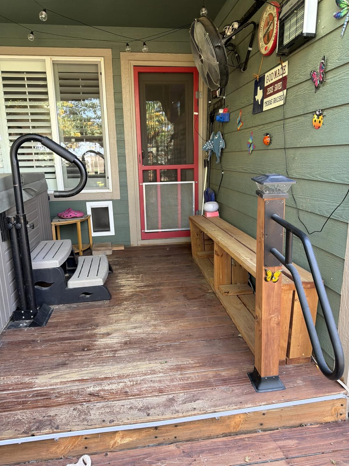 Peasur 4x4 Solar Post Cap Lights Outdoor with 3 Lighting Modes, 2 Packs LED Post Light Solar Powered Waterproof, Fence Deck Lights for 4×4/3.5×3.5 Wood/Vinyl Posts customer photo 2