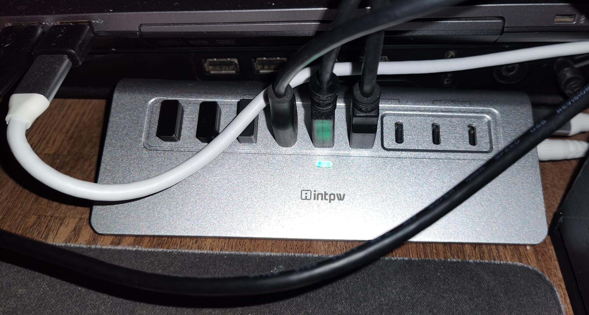 intpw Powered USB Hub 10Gbps, 9-Port USB 3.2 Hub, USB C Hub with USB A/USB C 3.2, 4 USB 3.0, 2 PD 45W Charging Ports, 65W Power Adapter and 3.3FT Cable, Aluminum USB Hub for PC,Laptop,iPhone 17/16/15 customer photo 2