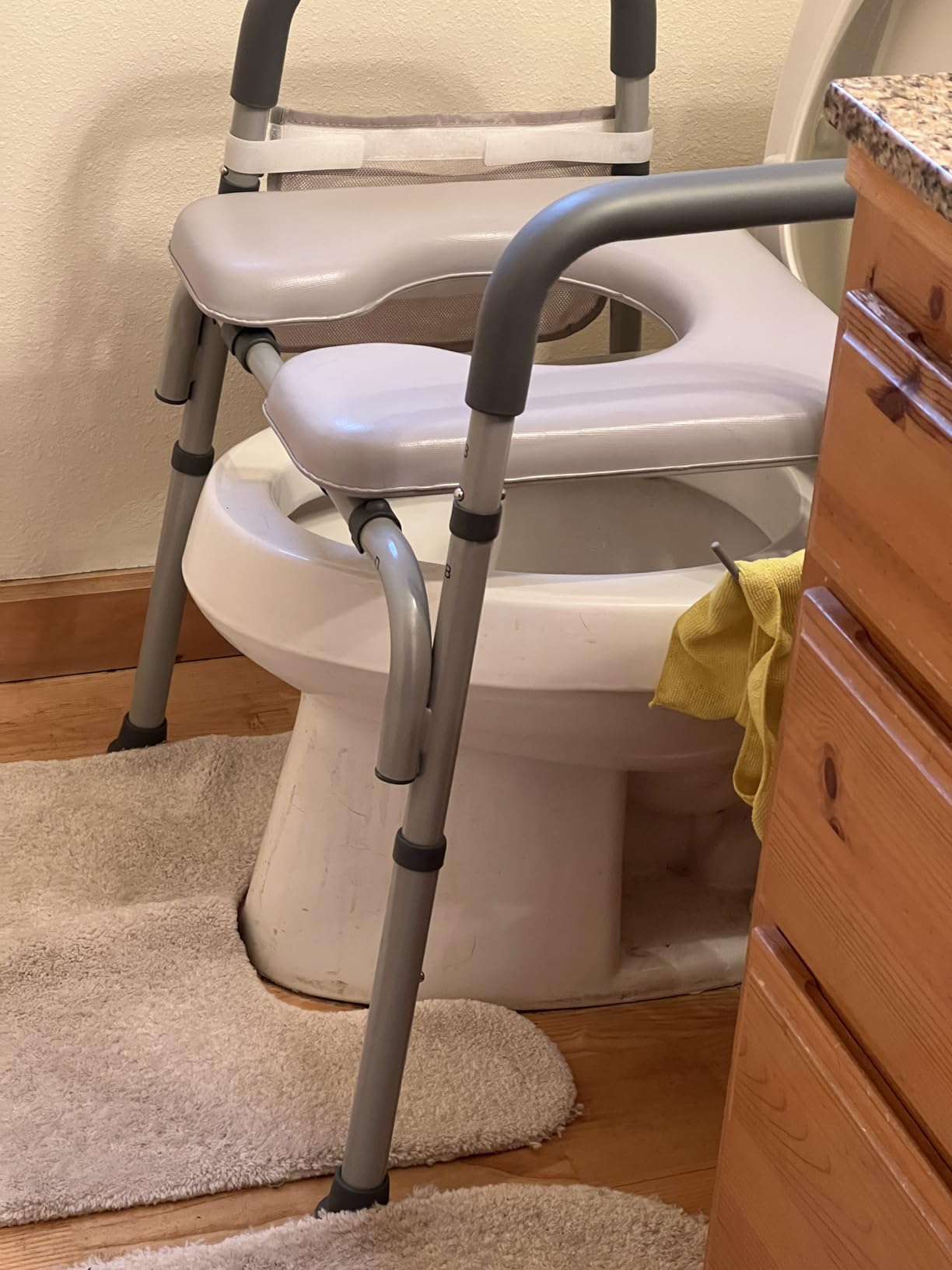 Toilet Seat Riser for Seniors, Adjustable Height & Width, 400lb customer photo 2