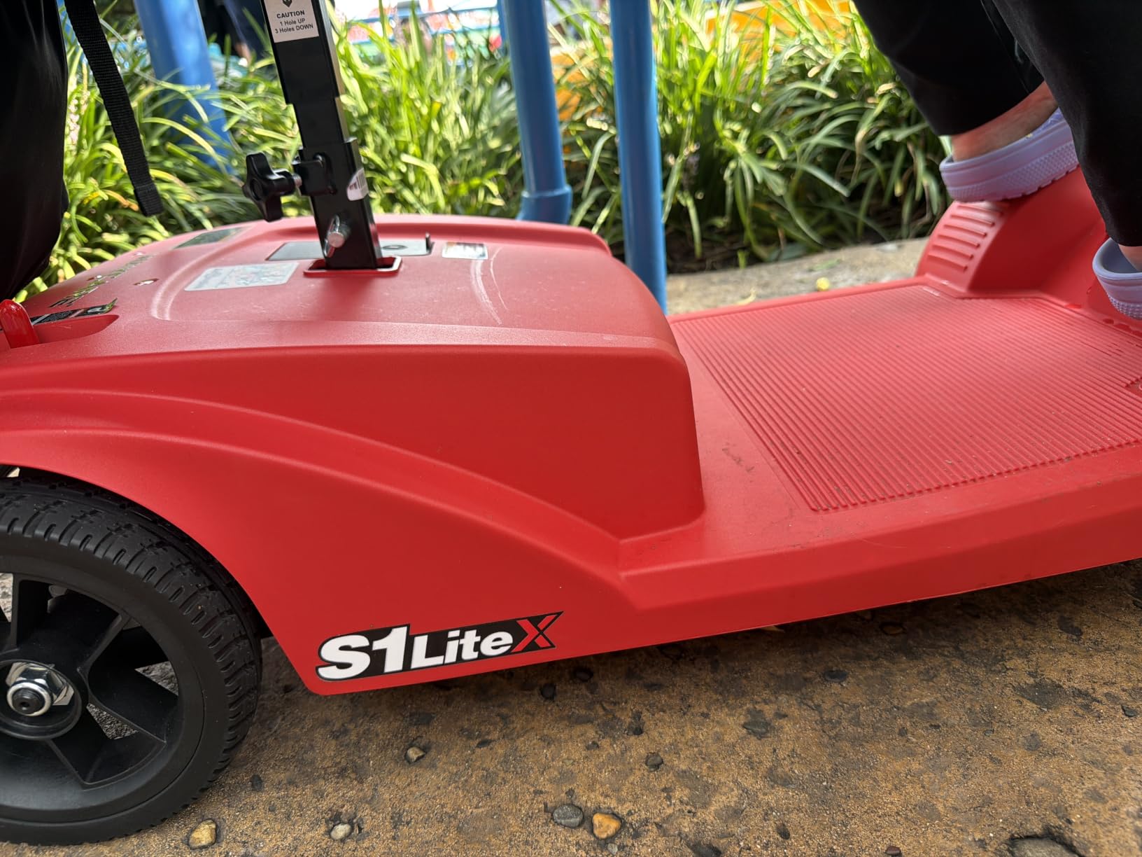 WAYCARE Mobility Scooter for Adults & Seniors, 330 lb 15-20 Mile Range Blue customer photo 2