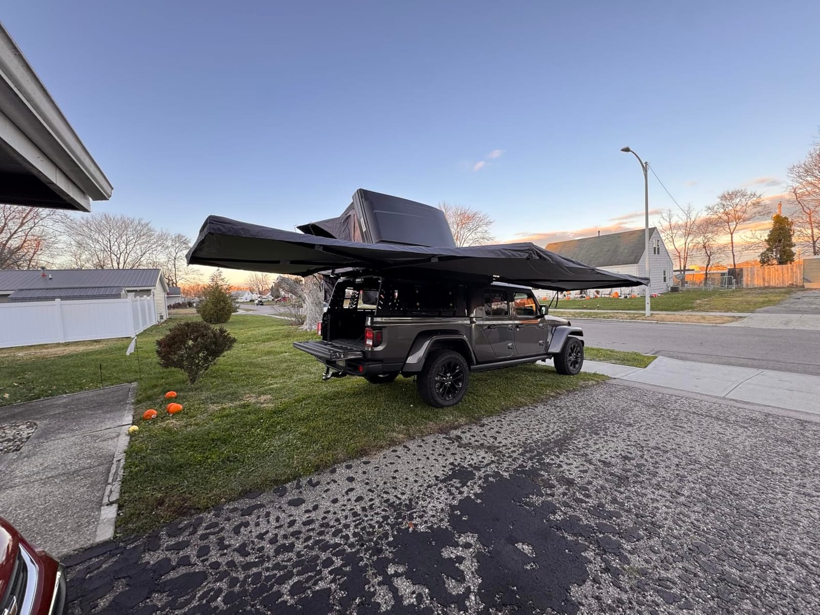 SanHima Vehicle Awning 4.6x6.6ft, SUV/Truck Roof Rack Pull Out Side Awning customer photo 1