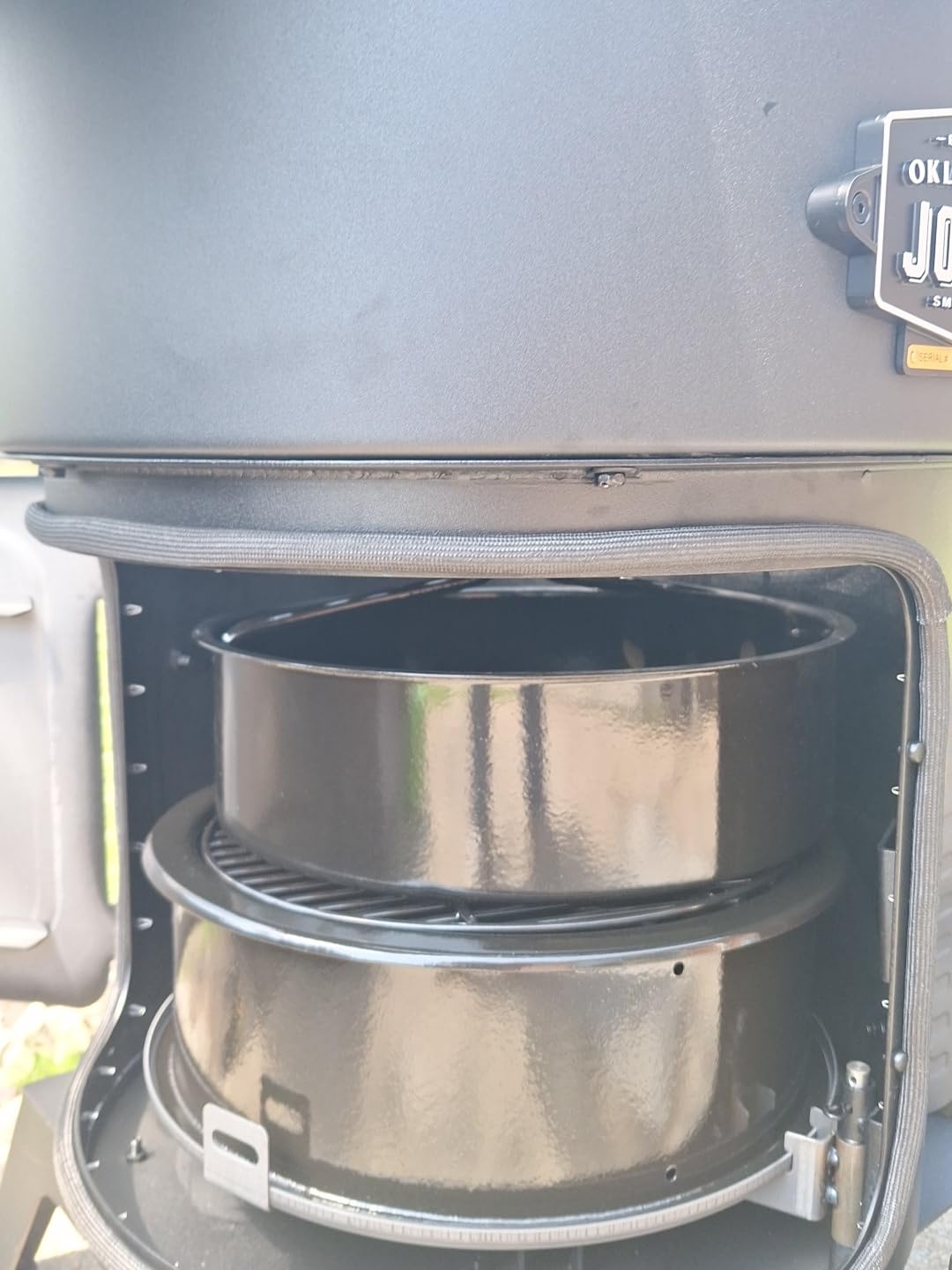 Oklahoma Joe's Bronco 18 in. Heavy Duty Charcoal Drum Smoker and Grill with 284 sq. in. Cooking Area in Black customer photo 1