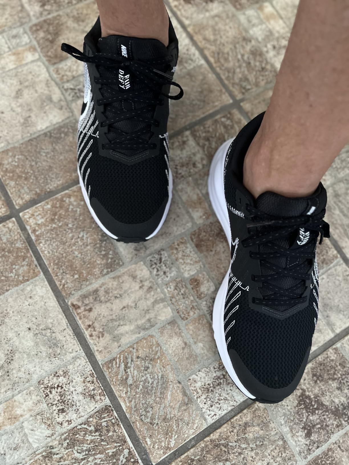 Nike Men's Run Defy Road Running Shoes customer photo 1