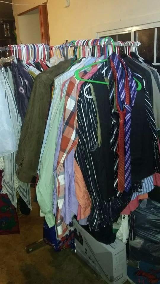 Econoco - 4 Way Clothing Rack, Adjustable Arms customer photo 2
