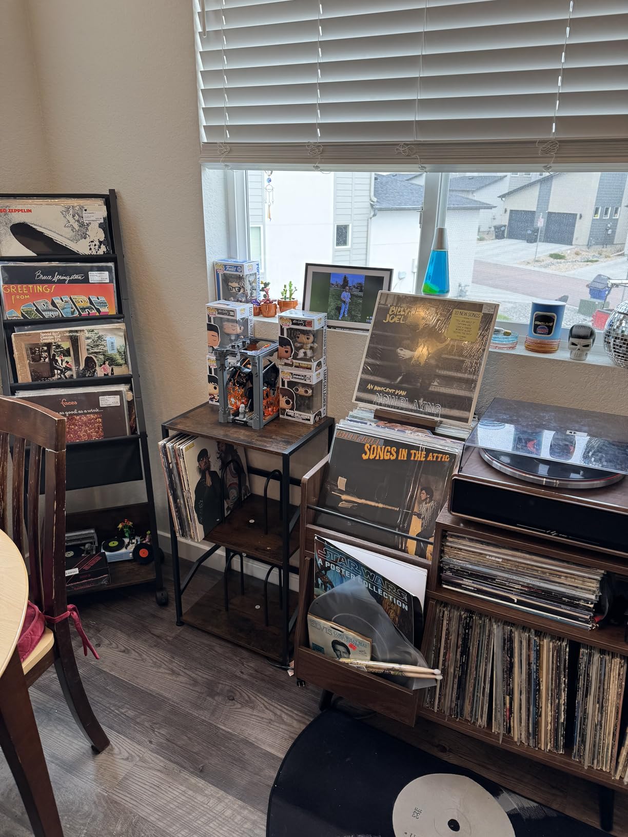 LOAKEKEL Record Player Stand, Turntable Stand with Vinyl Record Storage | Vinyl Record Player Table Holds 200 Albums, 3 Tier End Table with Removable Dividers, Living Room, Bedroom, Rustic Brown customer photo 2