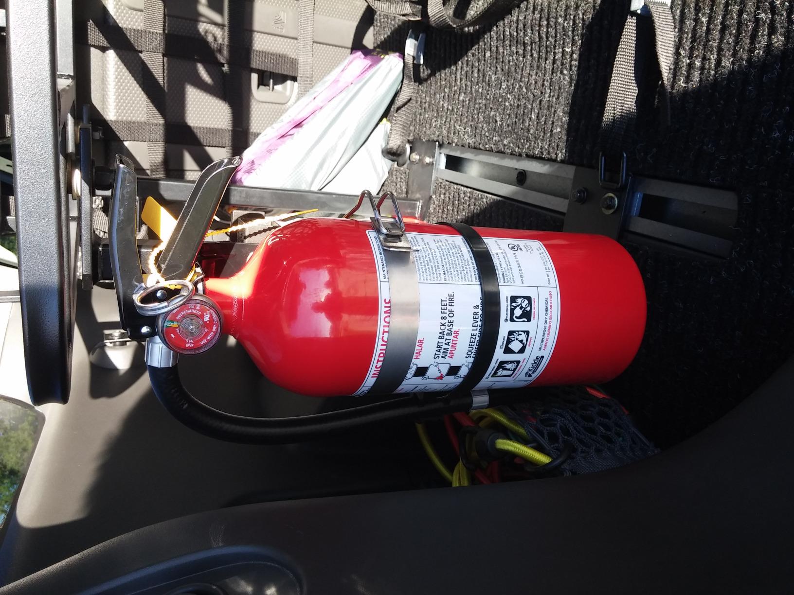 Kidde Pro 460 Commercial Fire Extinguisher, 4A:60-B:C, PRO-10MP-1 | High Capacity, Rechargeable & Reusable, For Large Common, Flammable Liquid, & Electrical Fires, 10 lb. Dry Chemical customer photo 2