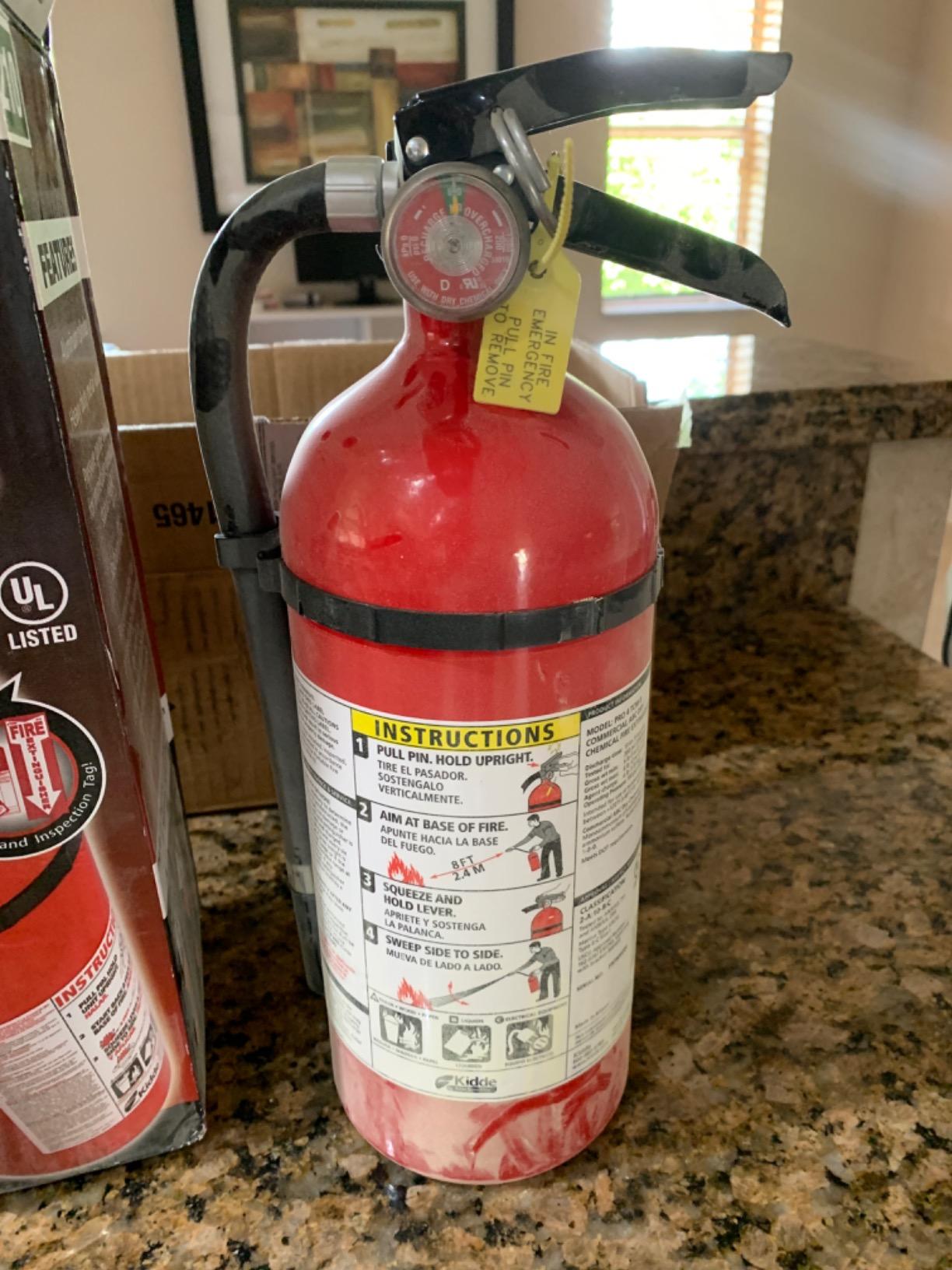 Kidde Pro 340 Commercial Fire Extinguisher, 3A:40-B:C, PRO-5MP-1 | Rechargeable & Reusable Extinguisher for Medium to Large Common, Flammable Liquid, & Electrical Fires, 5.5 lb. Dry Chemical customer photo 2