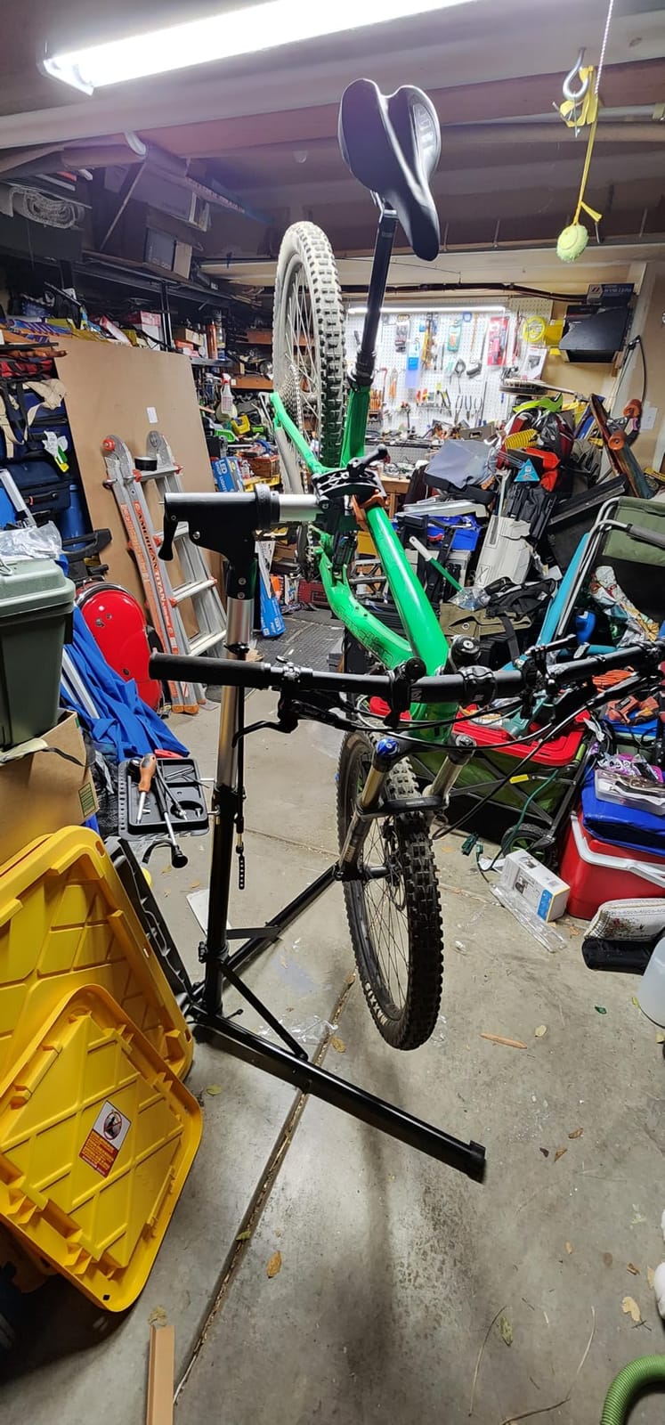 VEVOR Bike Repair Stand, Max. 110 lb Heavy-duty Bicycle Work Stand with 40.3-59.4 in Adjustable Height & Large Tool Tray, Foldable Ebike Maintenance Rack, Shop Home Mechanics for Mountain Road Bike customer photo 2