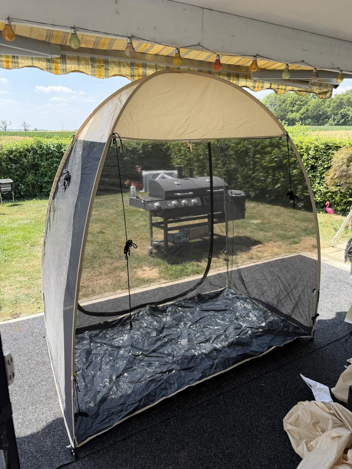 Alvantor Screen House Gazebo, 2-4 Person Pop Up Screen Tent, Instant Screen Room with Carry Bag, Outdoor Mosquito Tent Camping, Sun Shade Shelter for Patio, Garden, Backyard, Deck 7 x 4 x 7 FT customer photo 1