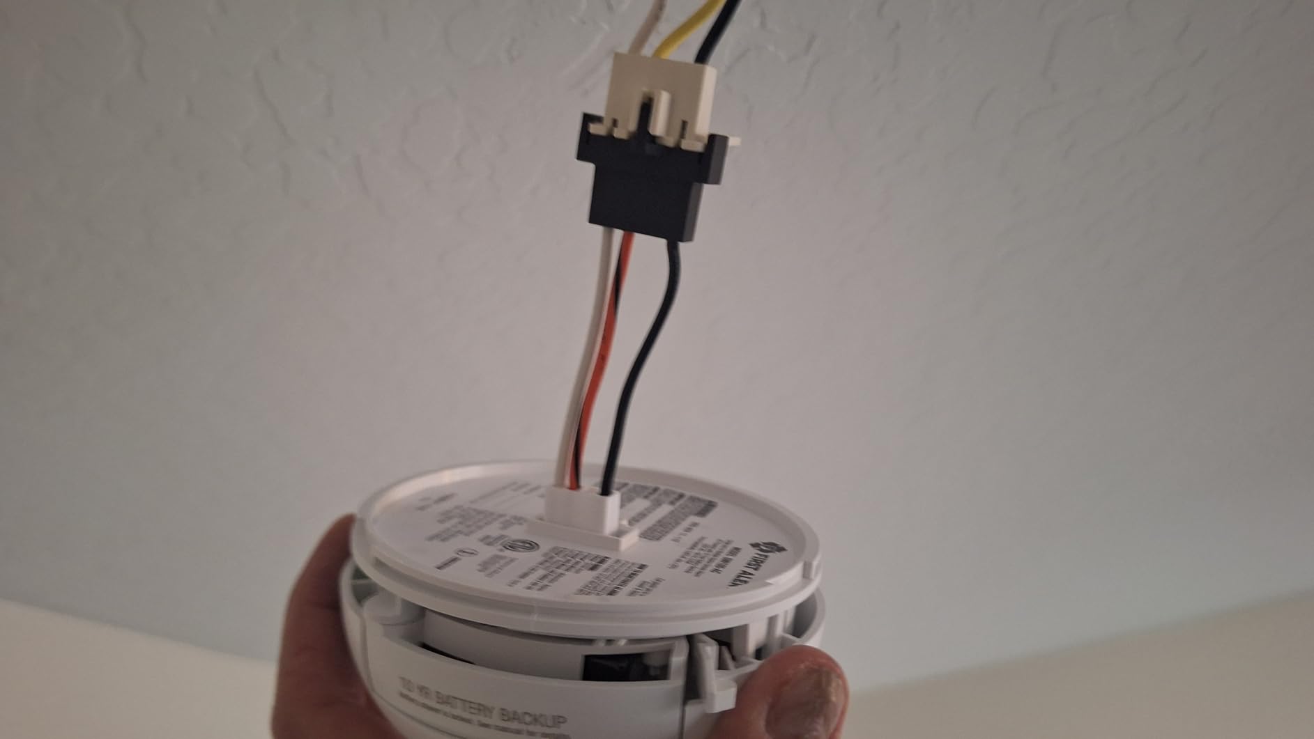 Smoke Alarm Interconnected Hardwired with 10-Year Battery SMI105-AC 6-Pack | First Alert/BRK Brands Smoke Alarm customer photo 1