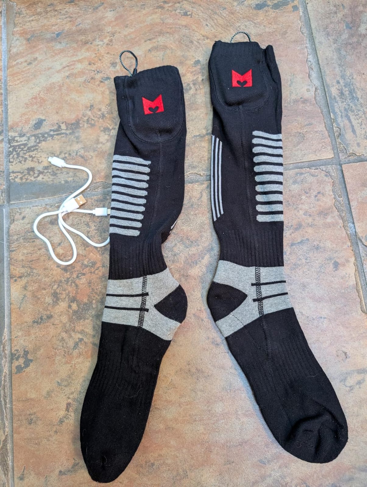 Heated Socks, 5V 6000mAh Rechargeable Heated Socks for Men Women, Electric Heated Socks with 4 Heating Levels for Outdoors Working Skating Skiing Hunting Hiking Cycling customer photo 1