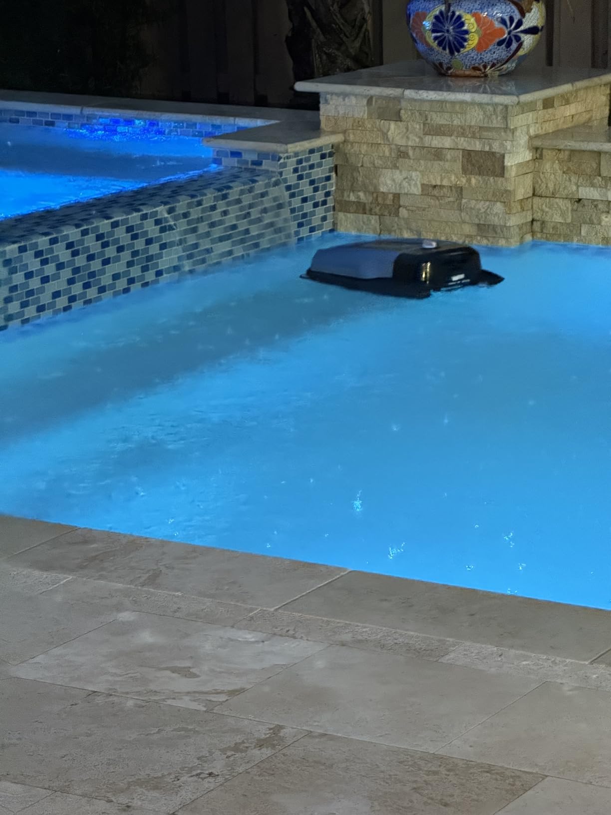 Betta Flex Solar-Powered Robotic Pool Skimmer – Cordless with Dual Cleaning Modes, Soft-Touch Pool Protection. Compatible with Infinity Edge, In-Ground & Above-Ground Pools (Blue) customer photo 1