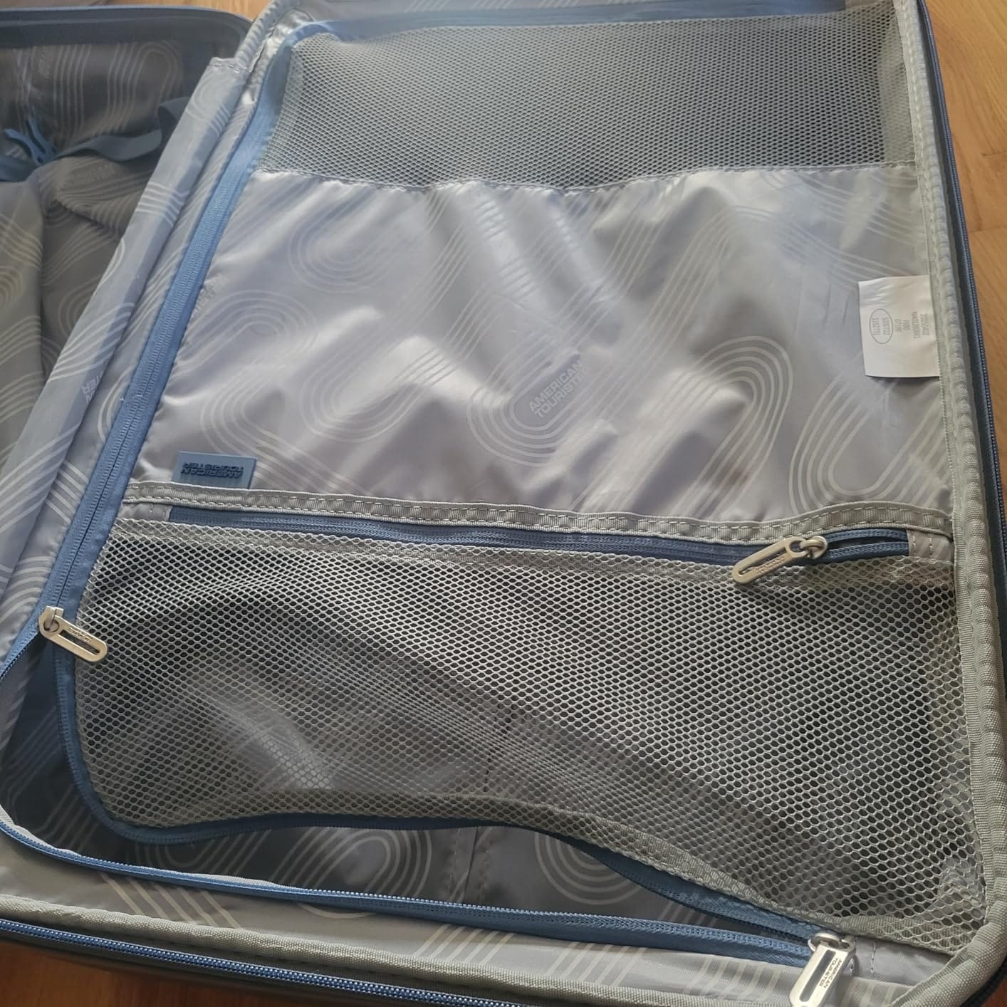 American Tourister Stratum 3.0 Carry-On Spinner, Airline Approved, Durable Hardside Luggage, Expands 1.5