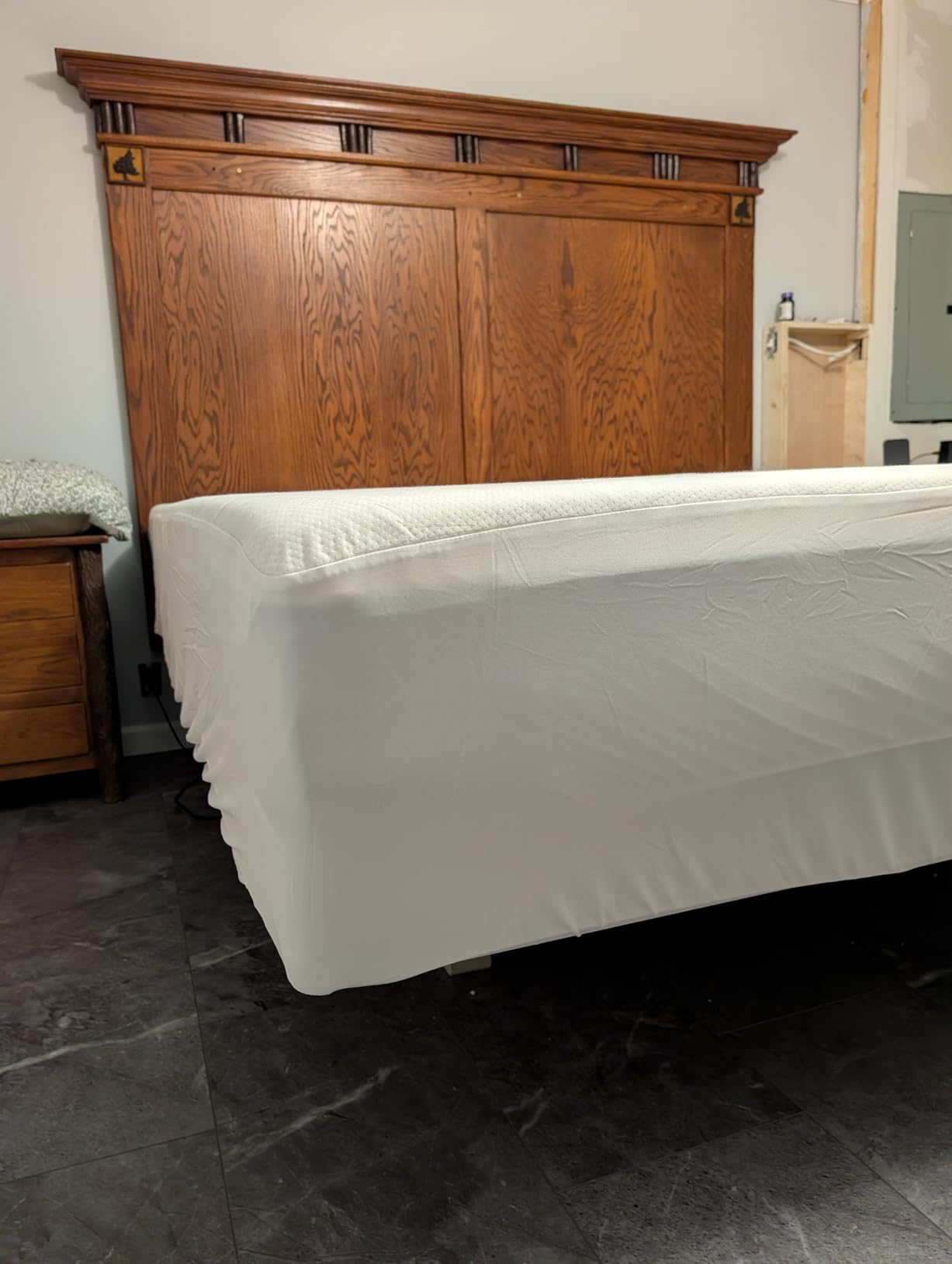 Cariloha Luxurious Aloha Soft Mattress Protector | White | King | Waterproof Top | Deep Pocket Design | Corner Active Band customer photo 1