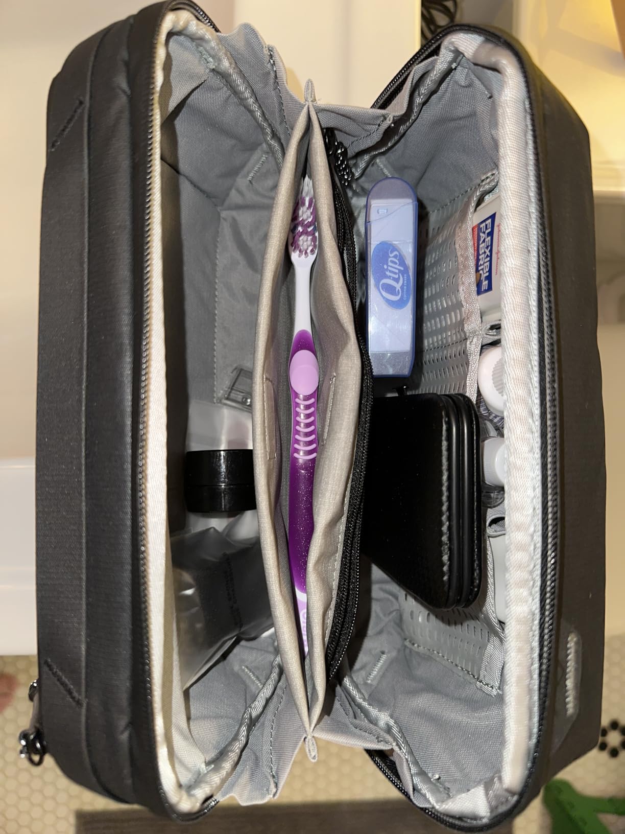 Peak Design Wash Pouch, Eclipse, Weatherproof Travel Toiletry Bag, Upright or Hanging Kit with Pockets, Magnetic Toothbrush Pocket, Wide UltraZip Opening, Toiletry Bag for Men and Women customer photo 2