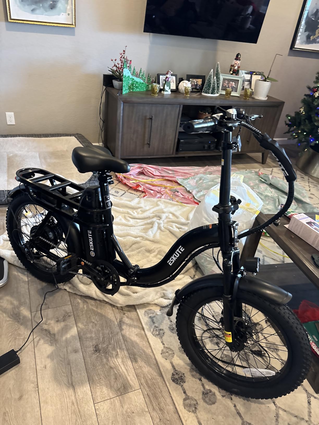 ESKUTE Electric Bike for Adults – 1200W Peak Motor, Folding 20x3 Fat Tire E‑Bike, 48V 13Ah Battery, Step‑Through Cargo Fold Ebike, NFC Unlock, 20+ MPH, 7‑Speed, Up to 55 Miles customer photo 2
