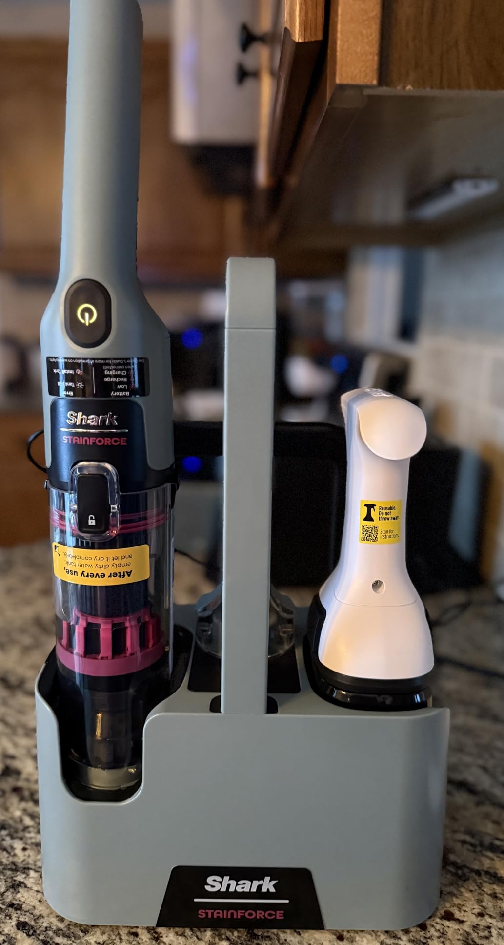 Shark StainForce Cordless Stain, Odor & Urine Remover, 2 Tools, Caddy HX101 customer photo 2