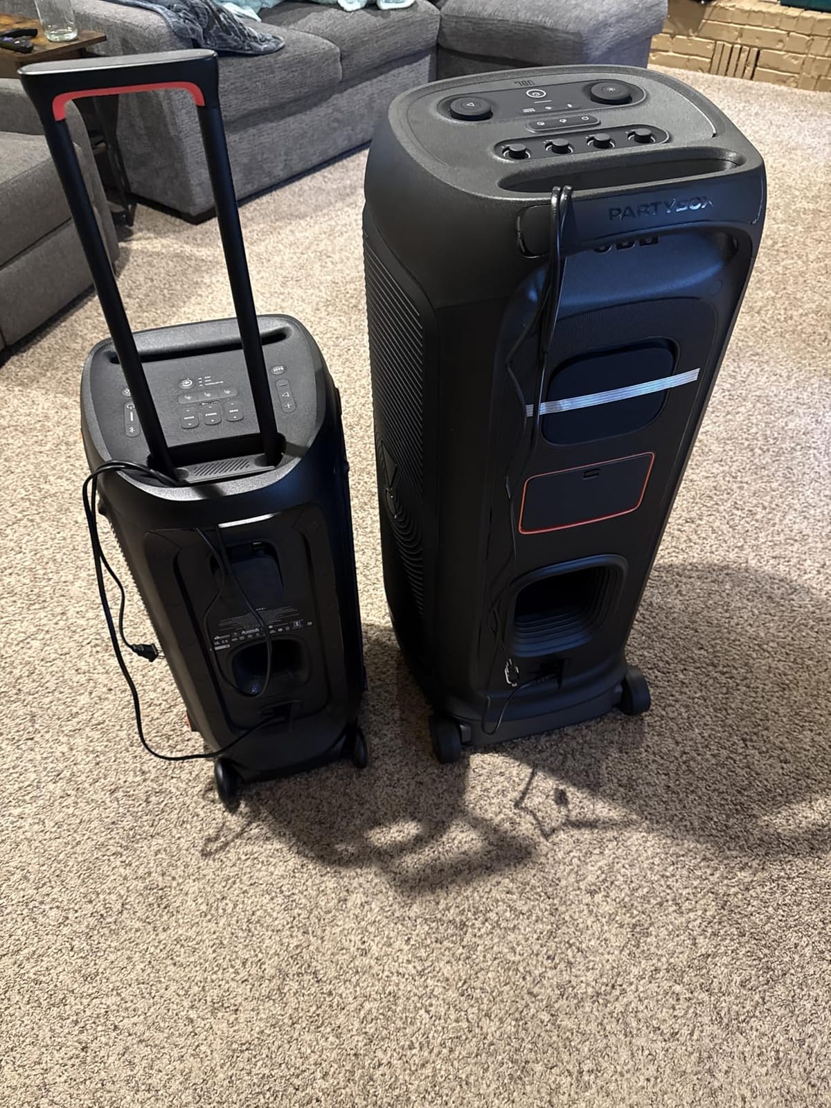 JBL PartyBox 720 - Battery-Powered Party Speaker - Black | Superior JBL Pro Sound, Futuristic lightshow, Up to 15 hours playtime, Ergonomic integrated handle and wider sturdy wheels customer photo 1