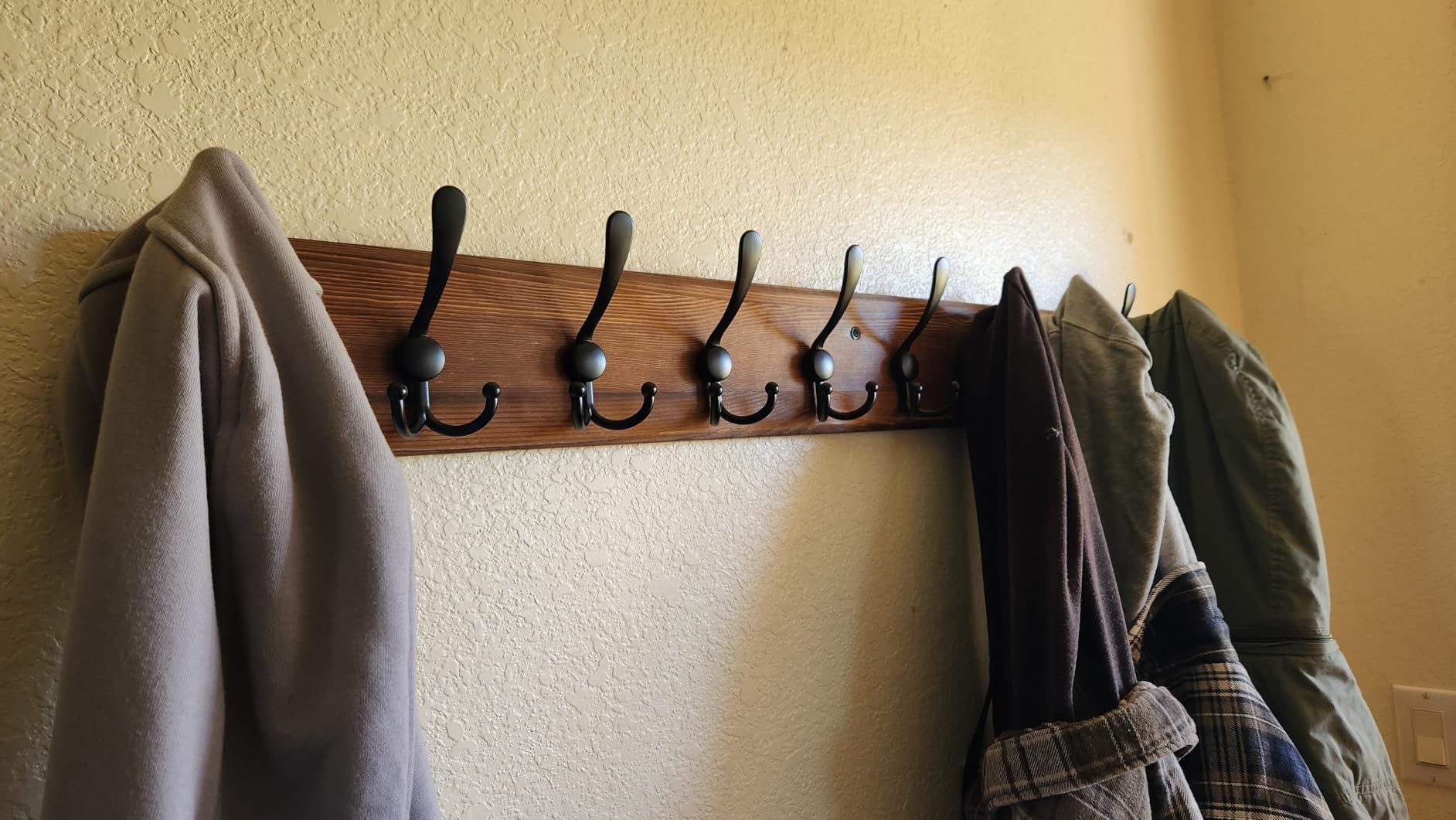 SKOLOO Creations White Solid Wood Wall Mounted Coat Rack, 5 Hooks, 16-7/8