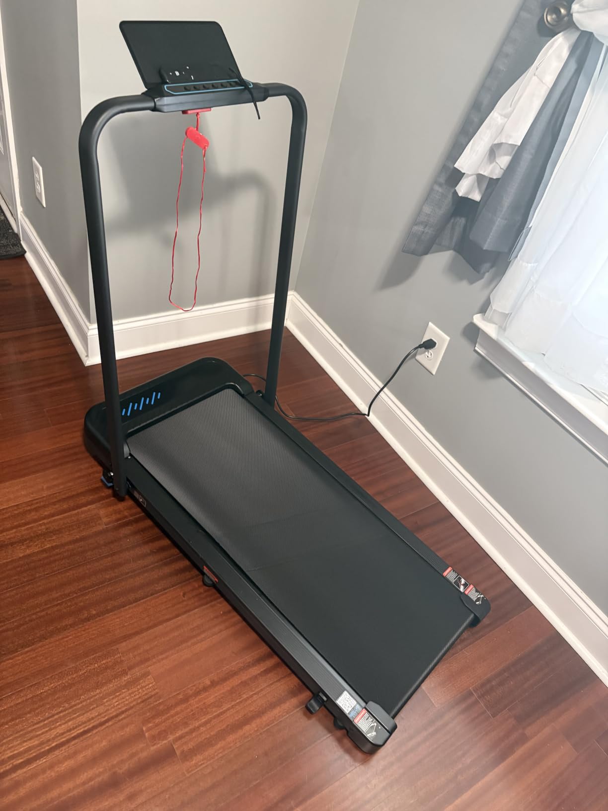 Cardirun Walking Pad with Incline and Stable Handle Bar, Foldable Treadmill customer photo 1