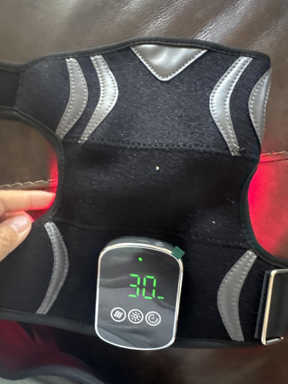 Red Light Therapy Knee Brace with Massage, 3 Vibration Knee Massager with 660nm 850nm Infrared Red Light, 5000mAh Cordless Electric Heated Knee Wrap for Knee Joint Elbow customer photo 2