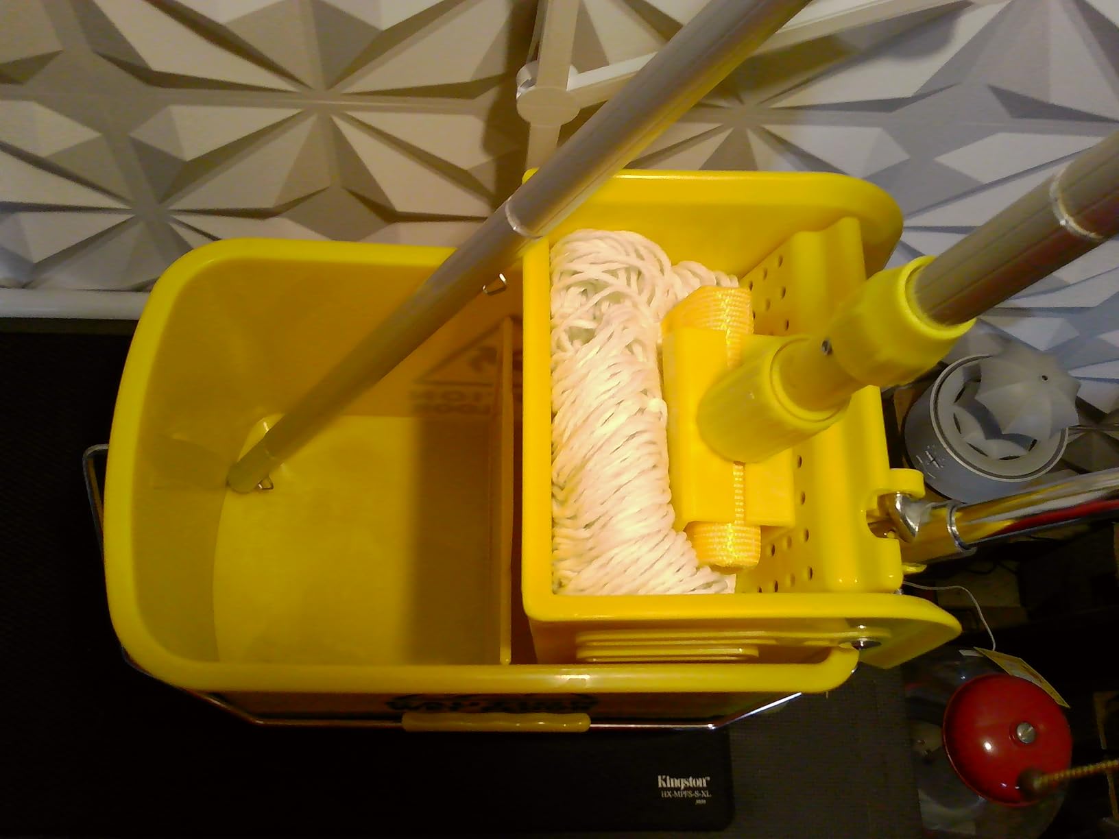 Midoneat Mop Bucket with Wringer, 22 Qt (5.5 Gallon), Wheels,Floor Cleaning customer photo 1