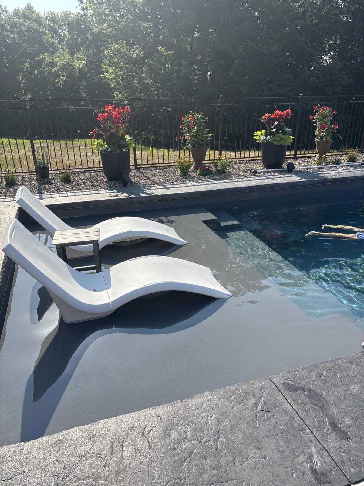 Step2 Vero Pool Lounger 2-Pack, Weighted in-Pool Lounge Chairs for Tanning Ledge and Baja Shelf, White customer photo 2