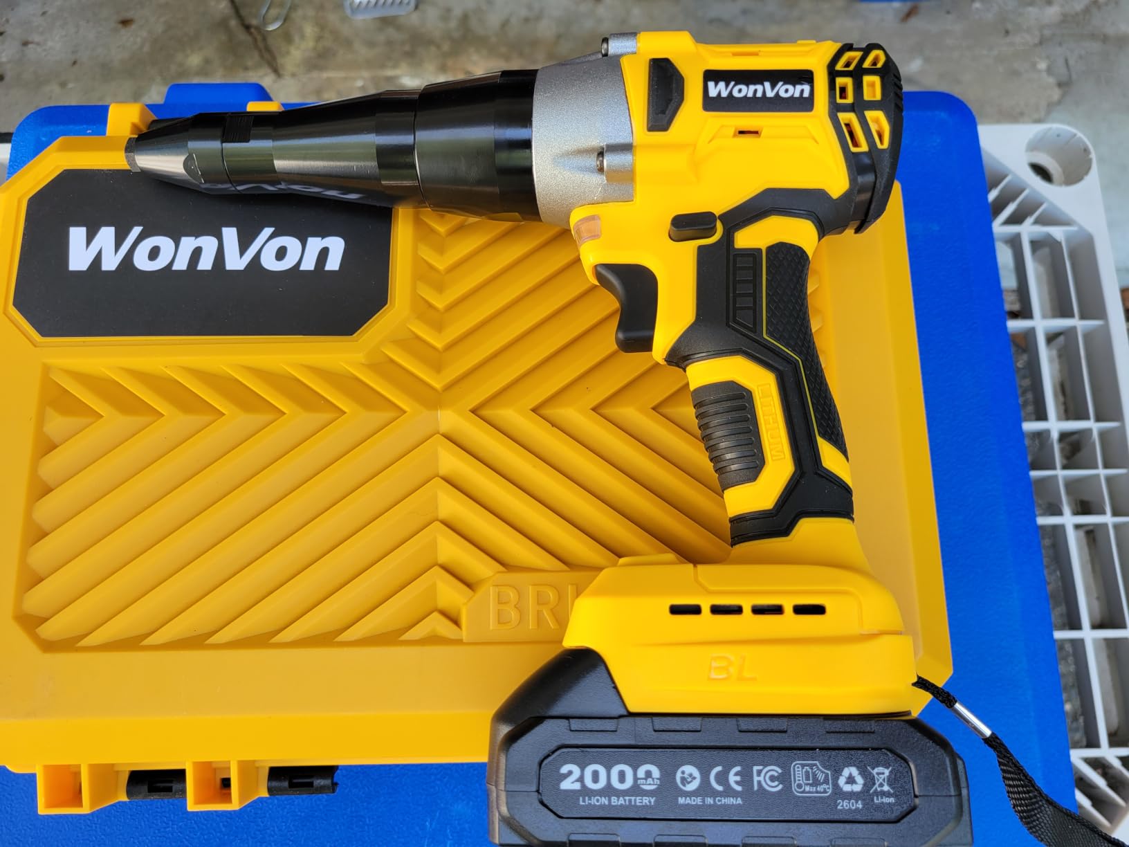 WonVon Cordless Electric Rivet Gun Tool 20V Max Battery, Brushless Automatic Kit customer photo 2