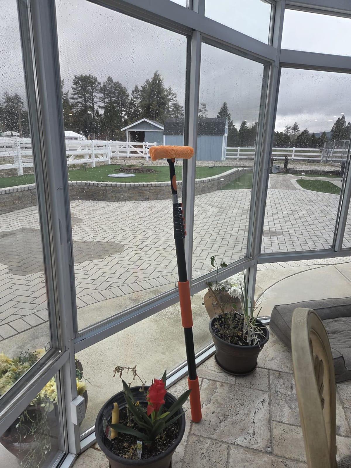 30FT Window Washing Kit, Squeegee with Telescopic Extension Pole | 5-24FT Telescoping Pole with Dual-Lock Stability And Rotatable 2-in-1 Squeegee Head for High-Window Cleaning customer photo 1