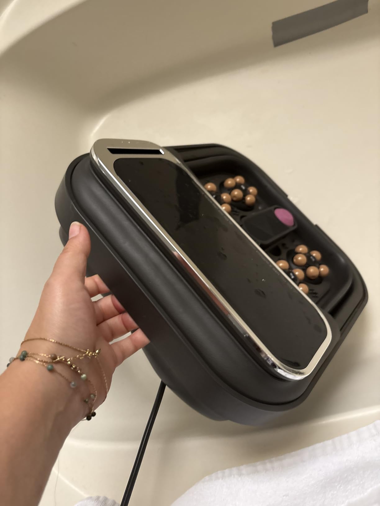 Collapsible Foot Spa Bath with Heat and Massage, Motorized Shiatsu Foot Massager Tub for Plantar Fasciitis & Stress Relief, Temp Control, Bubbles, Remote, Pedicure Spa at Home customer photo 1