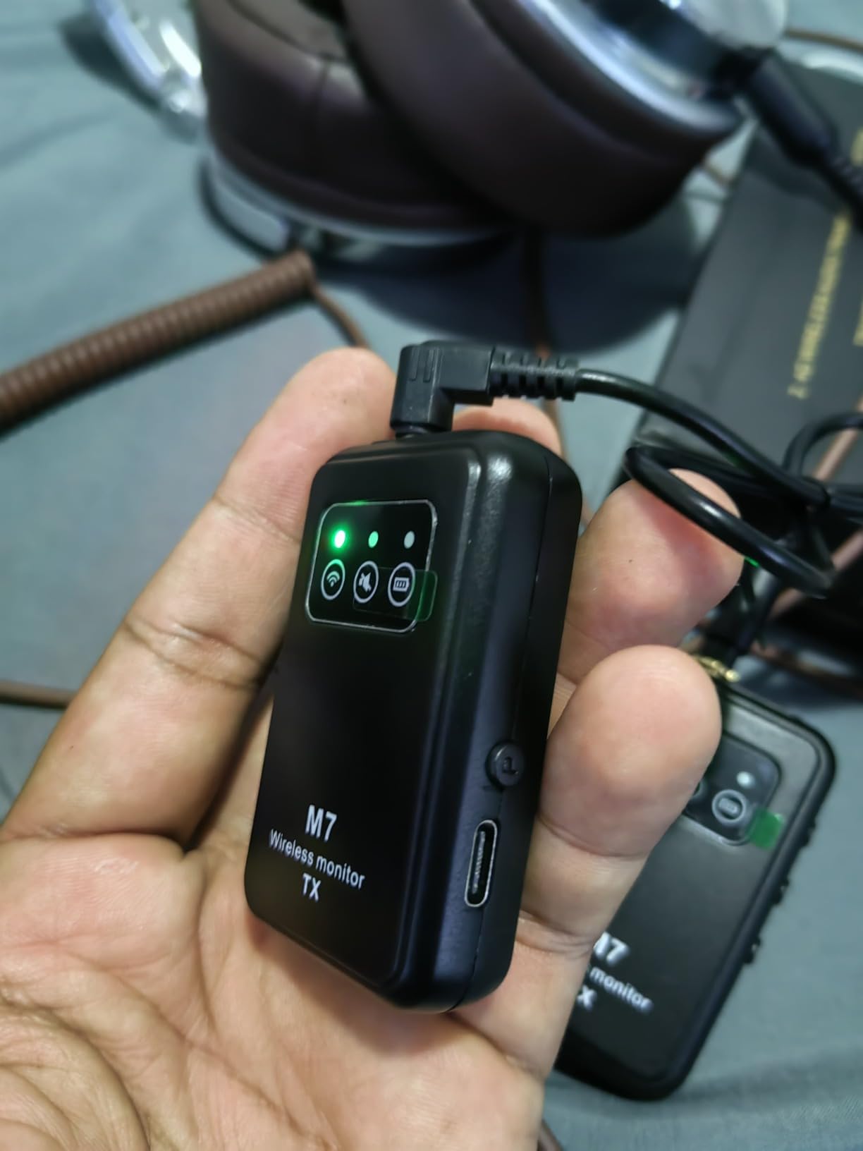 MX3 Wireless in Ear Monitor System 2.4ghz Stereo IEM System Transmitter and bodypack Receiver for Studio, Band Rehearsal, Live Performance, Channel Scan Mode customer photo 2