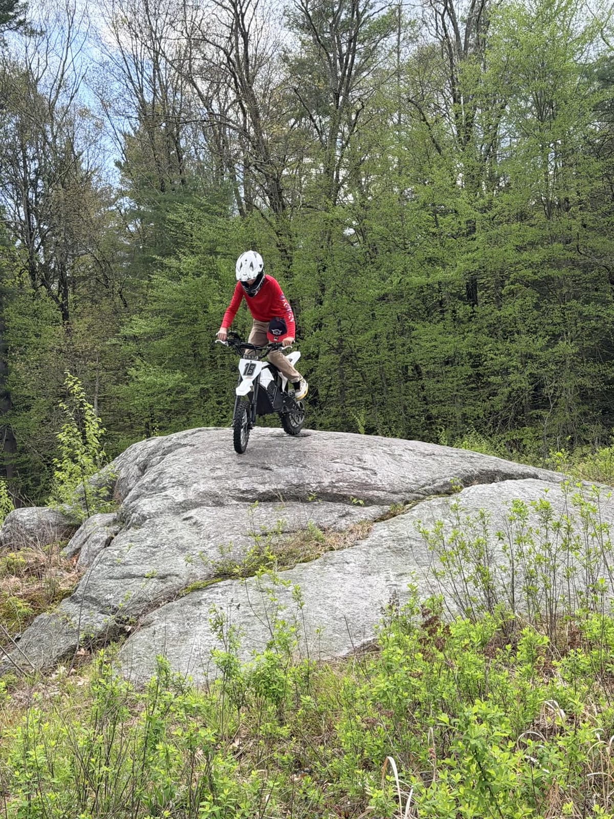 ESKUTE Electric Dirt Bike for Teens Adults, Mid-Drive Motor 3500W Peak, Electric Motorcycle 48V23Ah Battery, 53-Mile Range, 38-46mph, Hydraulic Nitrogen Dual Shock Absorbers customer photo 2