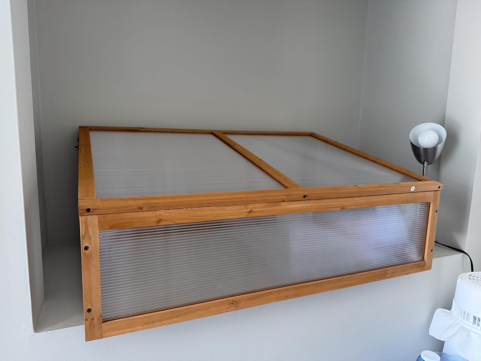Giantex Wood Cold Frame Greenhouse, Raised Flower Planter Protection with Transparent Openable Roof & Slatted Shelf, Indoor Outdoor Hot House for Garden Balcony customer photo 1