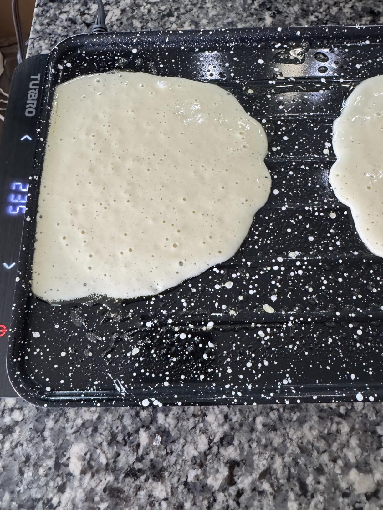 TURBRO EG13 Portable Electric Griddle, Low Power 300-600W, TÜV Certified customer photo 2