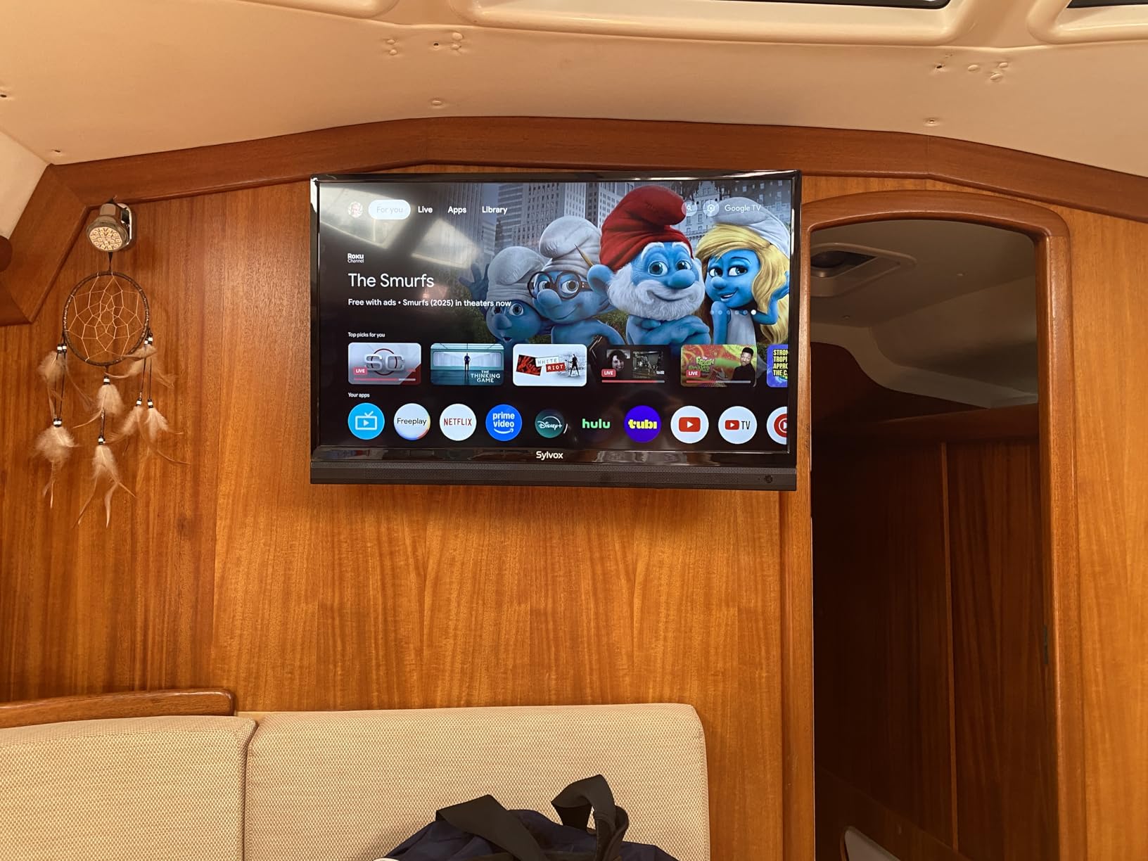 SYLVOX 40 inch RV TV, 12V TV for RV Camper, 1080P Smart TV Flat Screen | DC/AC Power, 9-32V, Low Energy Consumption, Seismic Design, Bluetooth WiFi, for Car RV Camper Truck & Home Kitchen customer photo 2