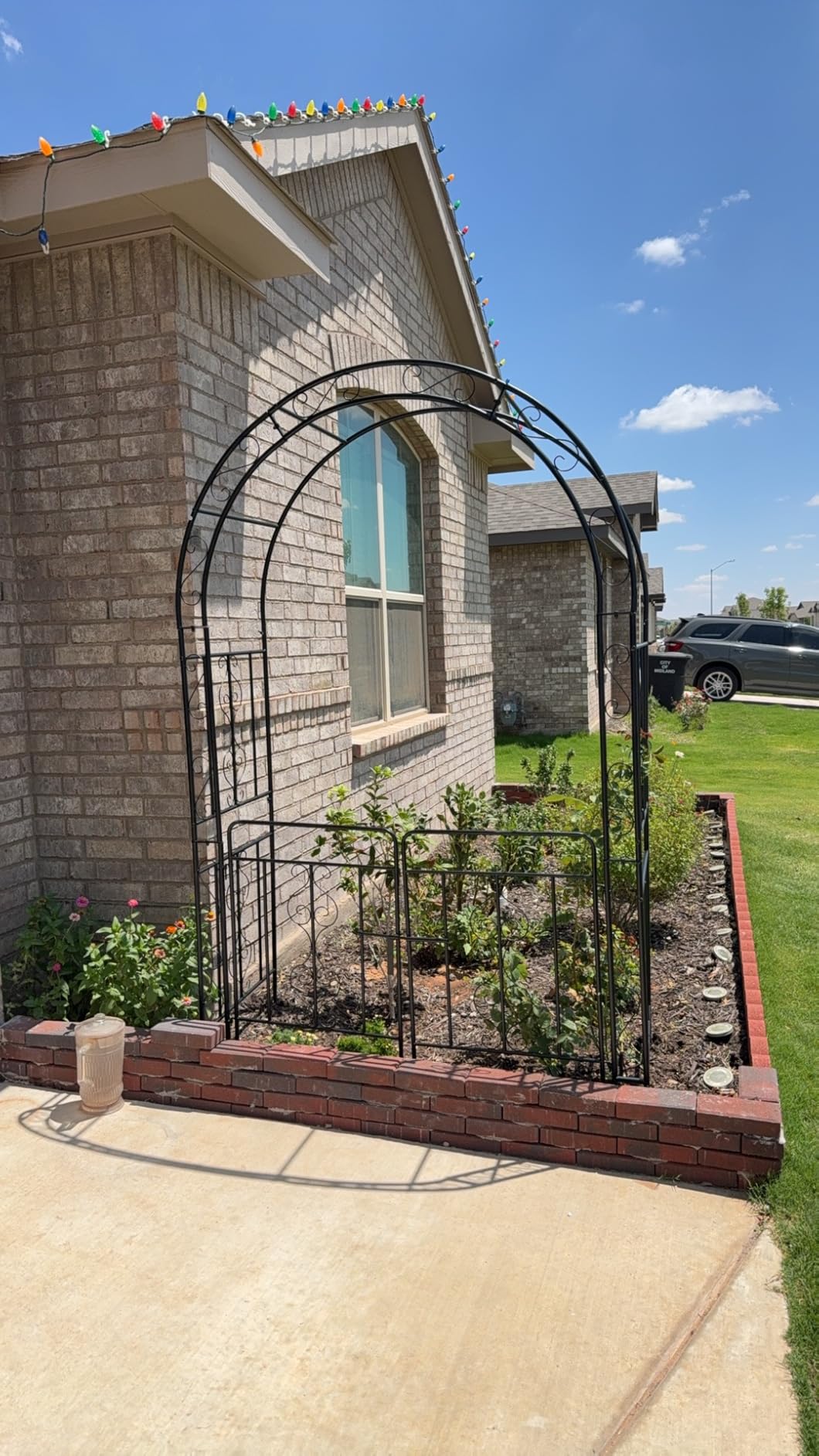 Giantex 84'' Metal Garden Arbor with Gate, Arch Trellis for Climbing Plants | Heavy-Duty Wedding Archway for Ceremony Party Outdoor Decoration, Patio Pergola for Backyard Lawn Pathway customer photo 2