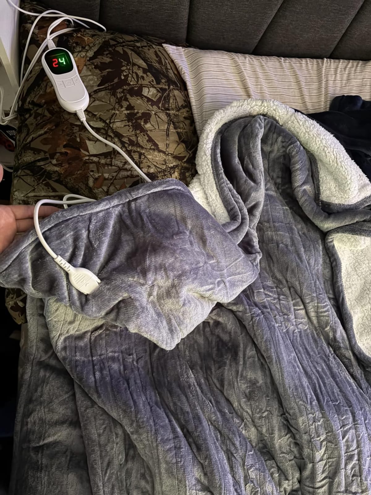 Homemate Electric Heated Heating Blanket King Size 100x90 Dual Control ETL | ETL Certified 2/4/6/8H Auto-Off 10 Heat Level Overheat Protection Machine Washable Flannel Sherpa,Cold Room Cold Sleeper Gift customer photo 1