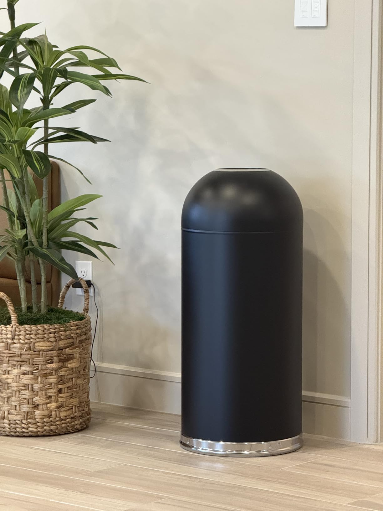 EKO Urban 24 Gallon/90 Liter Open Top Stainless Steel Slim Commercial Trash Can, Tall Kitchen Trash Bin, Heavy-Duty Commercial Grade Large Garbage Bin for Home, Office, Hotel, Restaurant, Matte Black customer photo 1